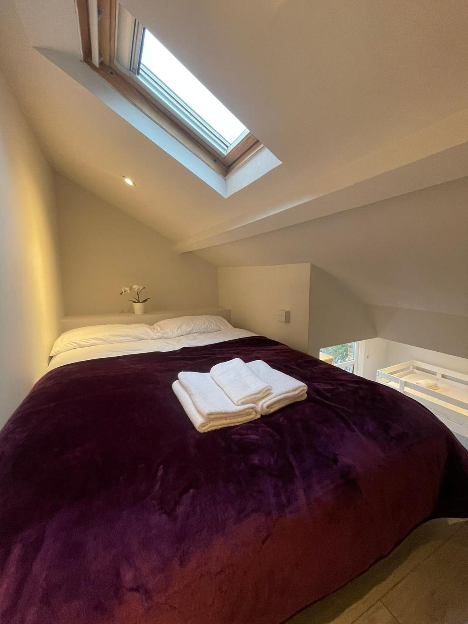 Westminster Inn Лондон Экстерьер фото