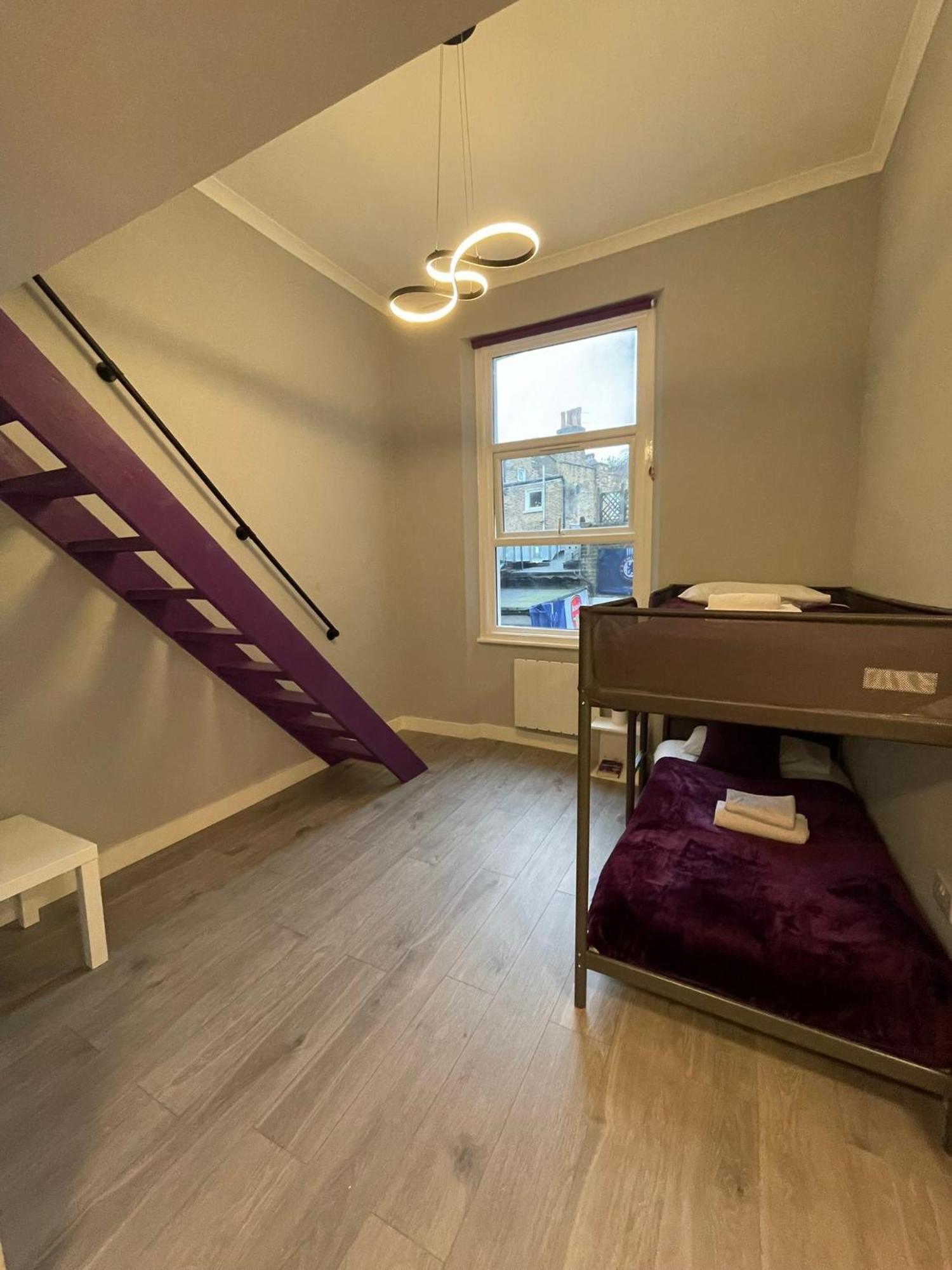 Westminster Inn Лондон Экстерьер фото