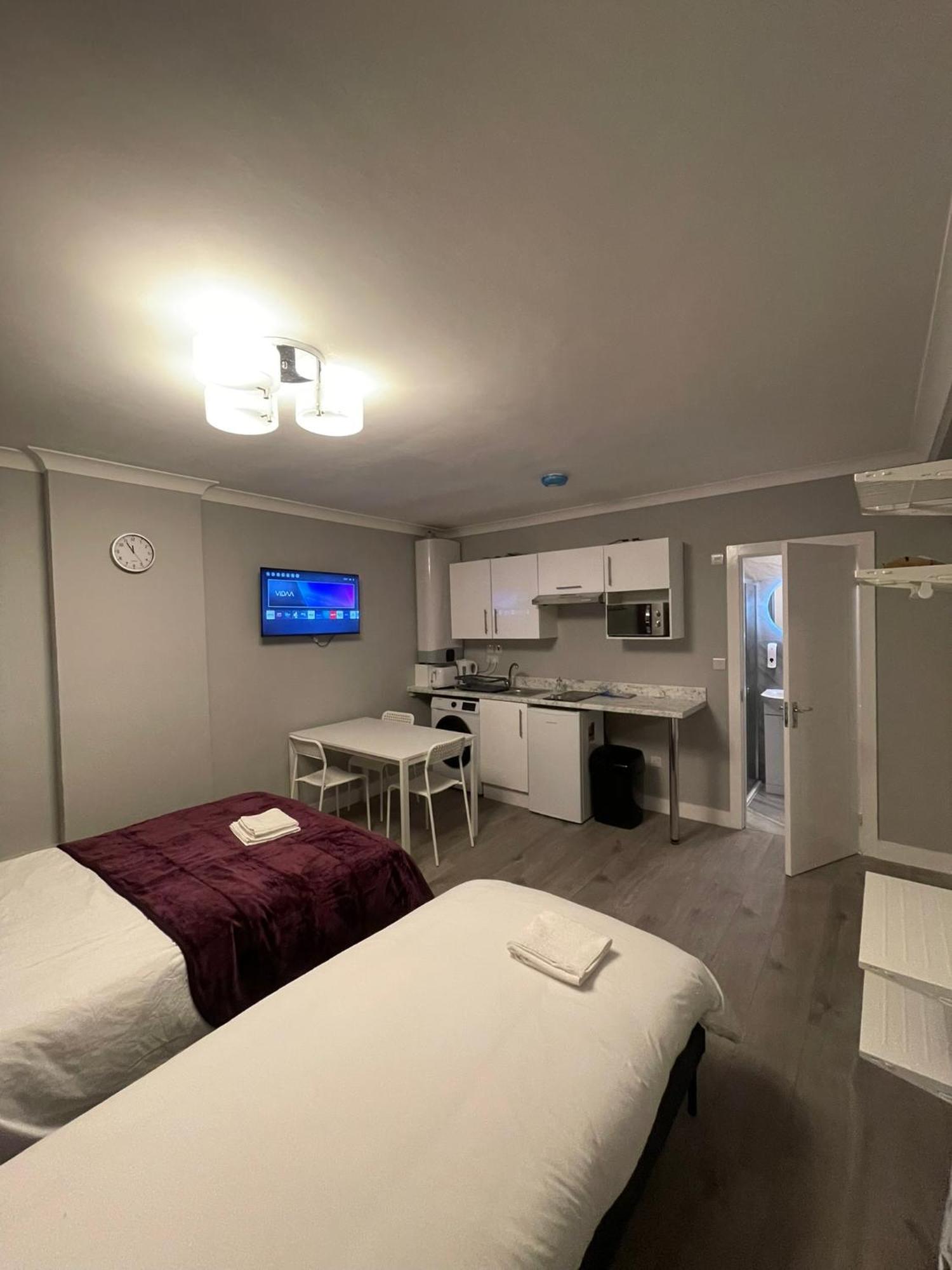Westminster Inn Лондон Экстерьер фото