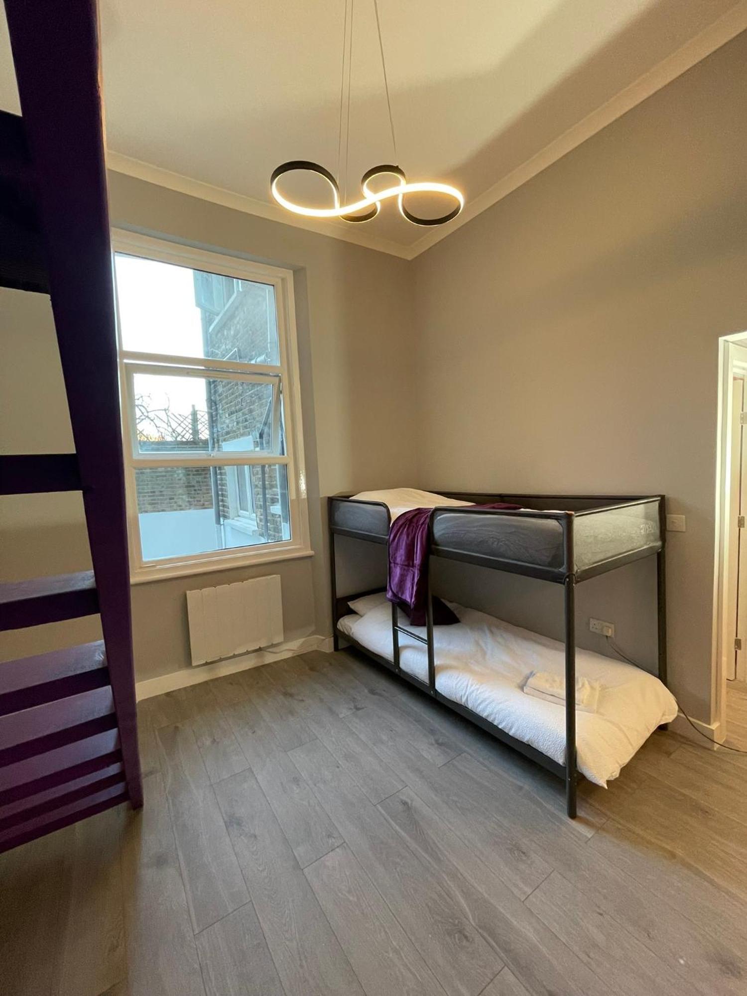 Westminster Inn Лондон Экстерьер фото