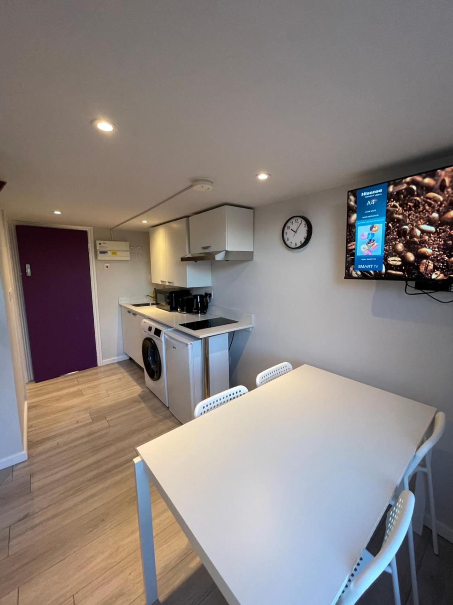 Westminster Inn Лондон Экстерьер фото