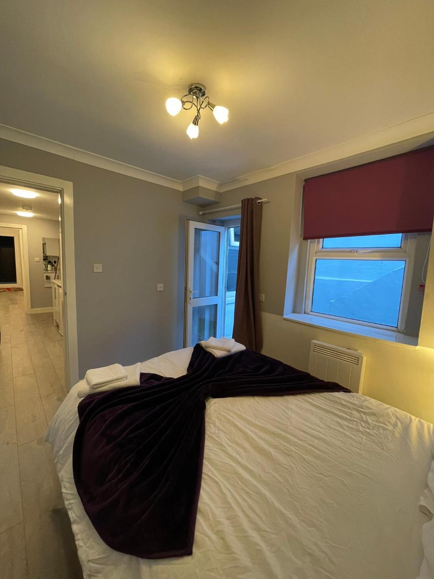 Westminster Inn Лондон Экстерьер фото